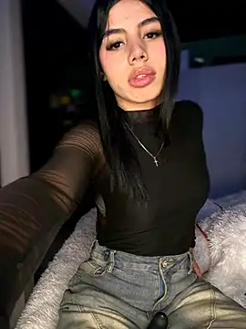 Laura-Khalifa online show from April 1, 6:58 am