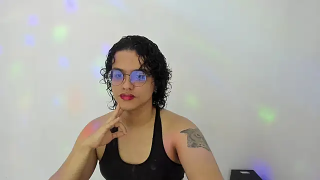 Snapshot of Diane_blossom chatting on October 30, 6:42 pm Diane blossom online show from October 30, 6:42 pm