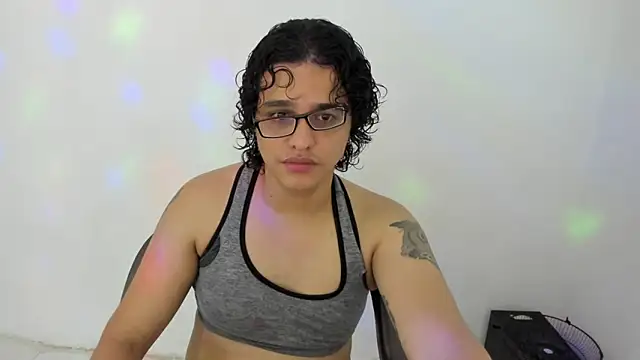 Snapshot of Diane_blossom chatting on October 8, 6:12 pm Diane blossom online show from October 8, 6:12 pm