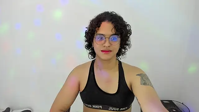 Snapshot of Diane_blossom chatting on October 24, 11:12 pm Diane blossom online show from October 24, 11:12 pm