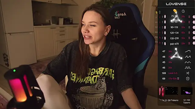 Snapshot of alexa_feels_ chatting on October 9, 3:38 pm alexa feels  online show from October 9, 3:38 pm