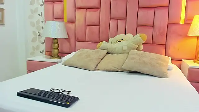 ArianaFranco online show from April 4, 12:26 pm