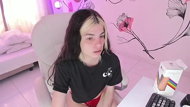 Snapshot of Isabela_Fiorelli chatting on September 25, 1:10 pm Isabela Fiorelli online show from September 25, 1:10 pm