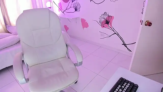 Snapshot of Isabela_Fiorelli chatting on October 4, 1:28 pm Isabela Fiorelli online show from October 4, 1:28 pm