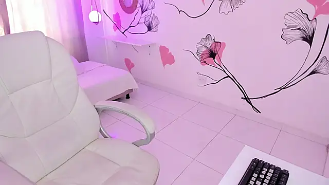 Snapshot of Isabela_Fiorelli chatting on October 9, 1:15 pm Isabela Fiorelli online show from October 9, 1:15 pm