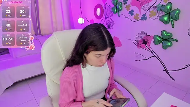 Isabela Fiorelli online show from April 6, 12:39 pm