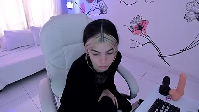 Snapshot of Isabela_Fiorelli chatting on September 9, 2:06 pm Isabela Fiorelli online show from September 9, 2:06 pm