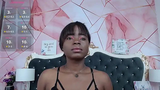 Snapshot of LindaBird chatting on October 21, 8:02 pm LindaBird online show from October 21, 8:02 pm