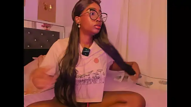Black girl3 online show from June 23, 9:57 pm