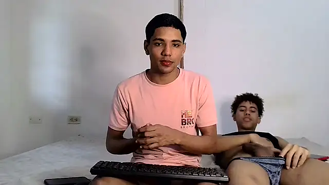 BrawnLove02 online show from September 11, 9:37 pm