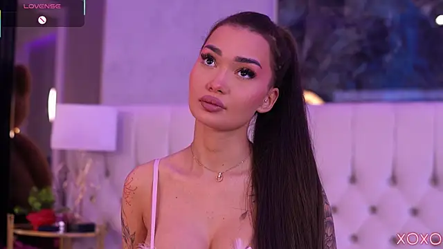 Snapshot of SashaFerrera chatting on September 30, 6:24 pm SashaFerrera online show from September 30, 6:24 pm