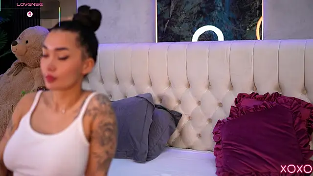 Snapshot of SashaFerrera chatting on October 29, 7:49 pm SashaFerrera online show from October 29, 7:49 pm