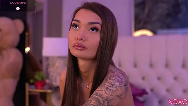 Snapshot of SashaFerrera chatting on September 27, 6:48 pm SashaFerrera online show from September 27, 6:48 pm