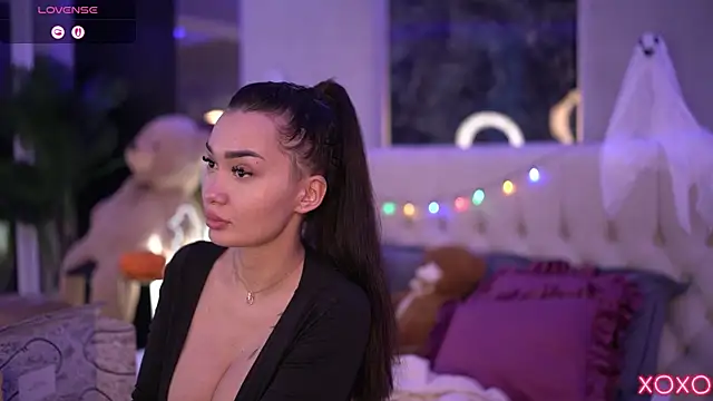 Snapshot of SashaFerrera chatting on October 30, 7:59 pm SashaFerrera online show from October 30, 7:59 pm