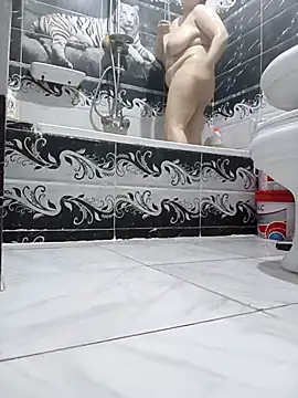 Snapshot of elnotella chatting on October 25, 8:48 pm elnotella online show from October 25, 8:48 pm