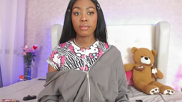 ThianaLopez online show from November 22, 9:17 pm