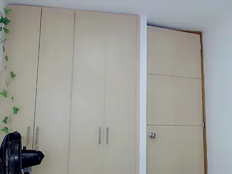 Snapshot of dominic_00 chatting on October 12, 10:12 pm dominic 00 online show from October 12, 10:12 pm