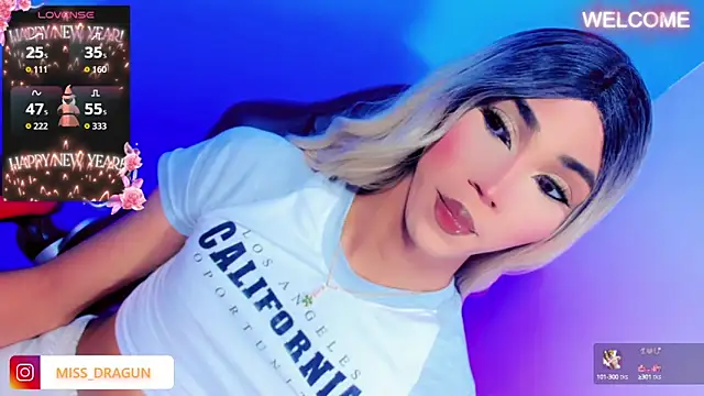 Snapshot of emelly_horny_ chatting on October 11, 7:49 pm emelly horny  online show from October 11, 7:49 pm