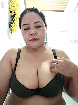 Baby-bigtits2024 online show from October 7, 1:04 pm
