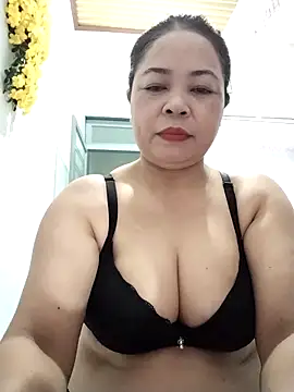 Baby-bigtits2024 online show from September 12, 9:55 pm