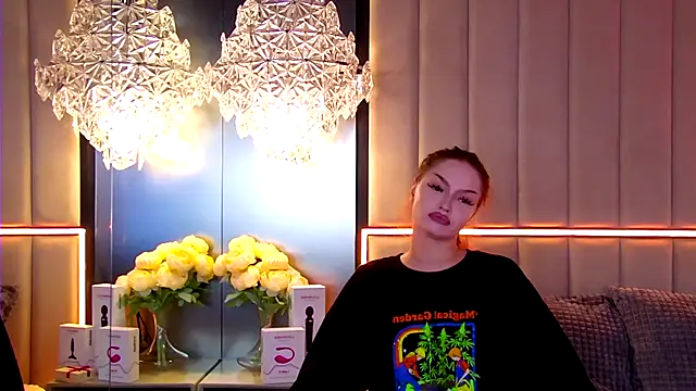 Snapshot of AlexaBright chatting on September 27, 4:47 pm AlexaBright online show from September 27, 4:47 pm