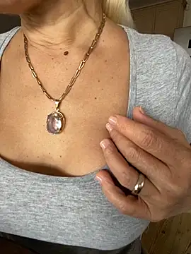 DeborahXPorn online show from October 29, 2:20 pm