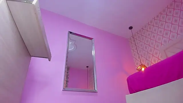 Snapshot of MELINAMARTINS chatting on October 30, 8:43 pm MELINAMARTINS online show from October 30, 8:43 pm