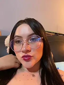 Snapshot of ValentinaOrtiz3 chatting on September 18, 2:10 am ValentinaOrtiz3 online show from September 18, 2:10 am