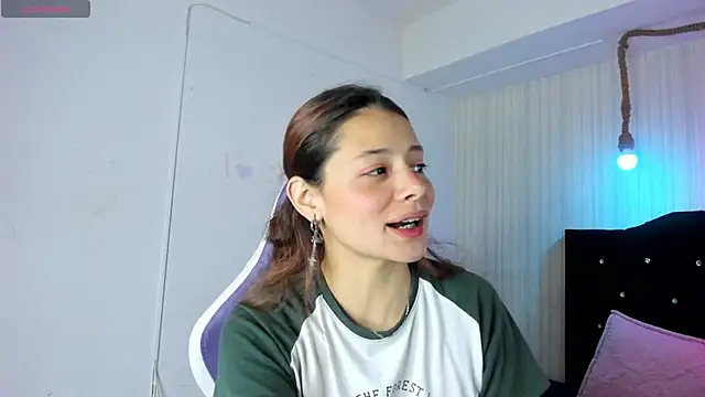 Snapshot of nicky_angel1 chatting on September 22, 6:39 pm nicky angel1 online show from September 22, 6:39 pm