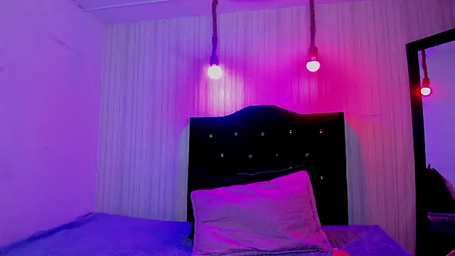 Snapshot of nicky_angel1 chatting on October 22, 6:35 pm nicky angel1 online show from October 22, 6:35 pm