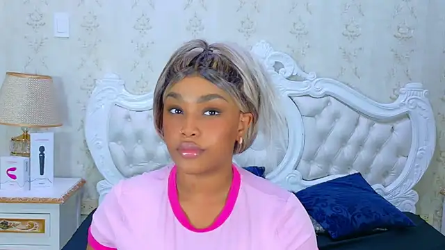 TianahGlow online show from November 28, 9:07 pm