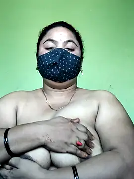 Snapshot of rani130 chatting on October 15, 10:07 am rani130 online show from October 15, 10:07 am