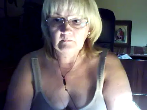 Violet5364 online show from September 20, 7:12 pm