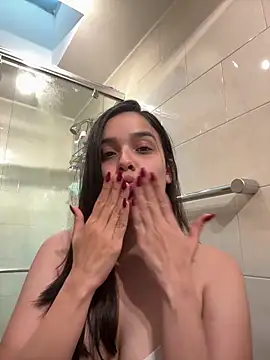 Lana Pearce online show from October 4, 8:57 pm