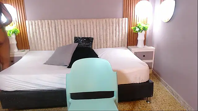 Snapshot of TianaSky chatting on September 30, 8:46 pm TianaSky online show from September 30, 8:46 pm