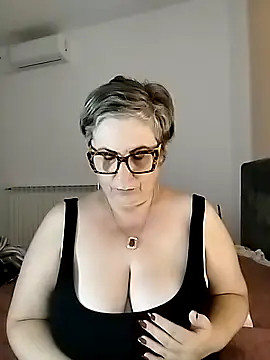 Snapshot of Pumabionda chatting on October 7, 3:33 am Pumabionda online show from October 7, 3:33 am