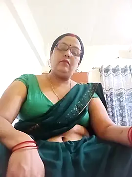 Snapshot of Kiyara8 chatting on October 21, 5:11 am Kiyara8 online show from October 21, 5:11 am