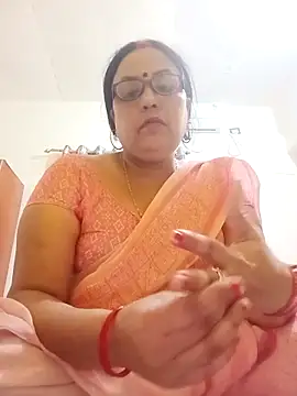 Snapshot of Kiyara8 chatting on October 22, 5:45 am Kiyara8 online show from October 22, 5:45 am