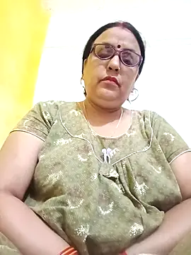 Snapshot of Kiyara8 chatting on October 2, 11:37 am Kiyara8 online show from October 2, 11:37 am