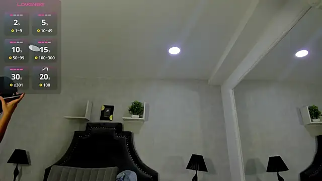 Snapshot of EmiliaRose_ chatting on October 10, 9:09 pm EmiliaRose online show from October 10, 9:09 pm