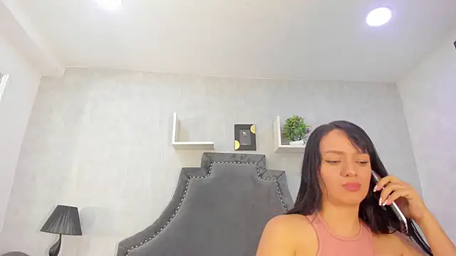 Snapshot of EmiliaRose_ chatting on September 12, 9:33 pm EmiliaRose online show from September 12, 9:33 pm