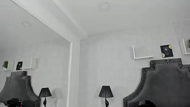 Snapshot of EmiliaRose_ chatting on September 22, 9:24 pm EmiliaRose online show from September 22, 9:24 pm