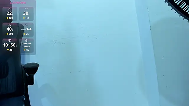 Snapshot of EmiliaRose_ chatting on October 9, 9:08 pm EmiliaRose online show from October 9, 9:08 pm