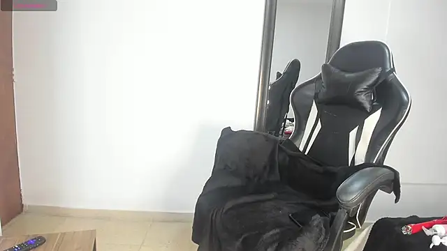 natasha steele online show from September 25, 9:01 pm