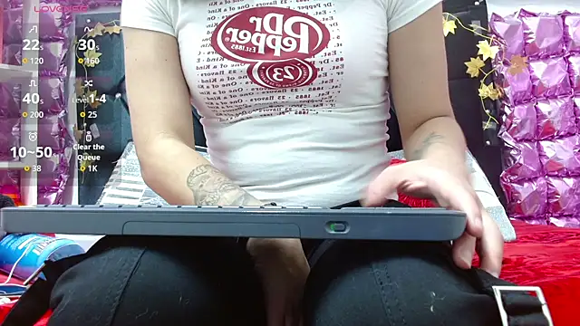 Snapshot of poisondost_hot chatting on September 23, 11:41 am poisondost hot online show from September 23, 11:41 am