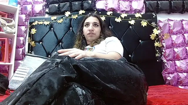 Snapshot of poisondost_hot chatting on October 8, 12:53 pm poisondost hot online show from October 8, 12:53 pm