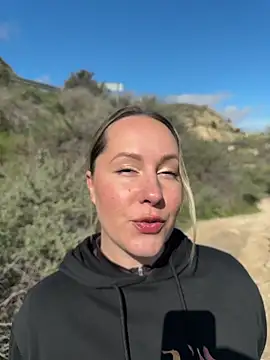 Mona Plus online show from March 9, 9:45 am