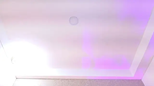 YesyHills online show from April 7, 11:56 am