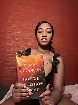 luvforlola online show from January 12, 9:25 am