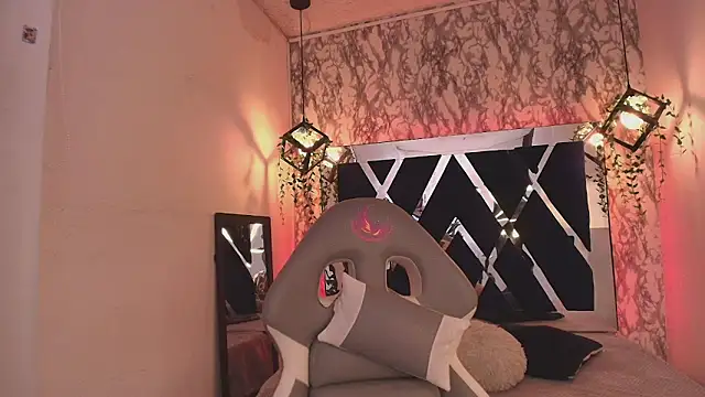 Snapshot of charlotte_bluee chatting on October 23, 9:54 pm charlotte bluee online show from October 23, 9:54 pm